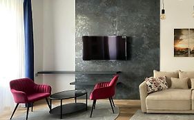 Corner Apartman